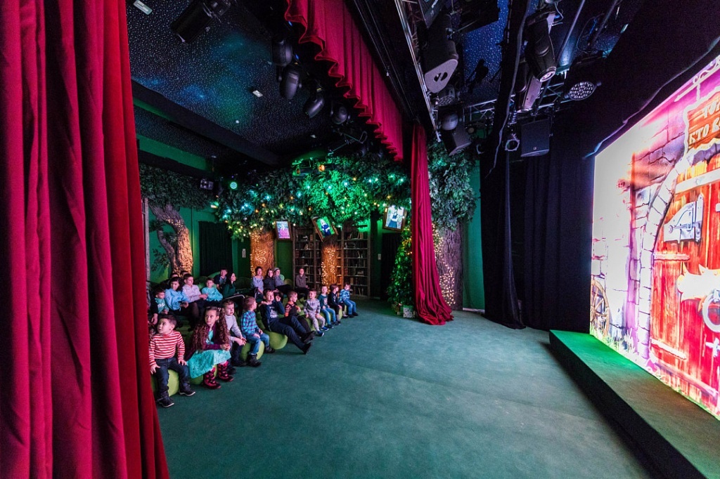 Побывать в Театре сказок будет интересно и детям и взрослым