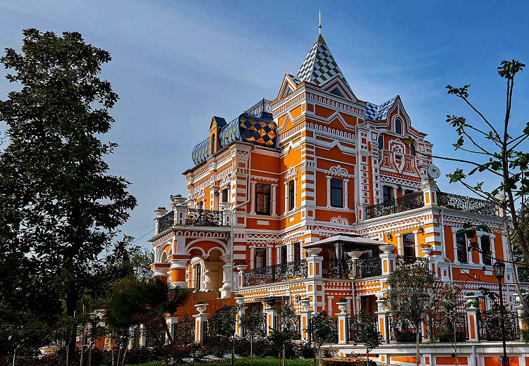 Сегодняшняя Вилла Хлудова красива, но это уже современный новодел