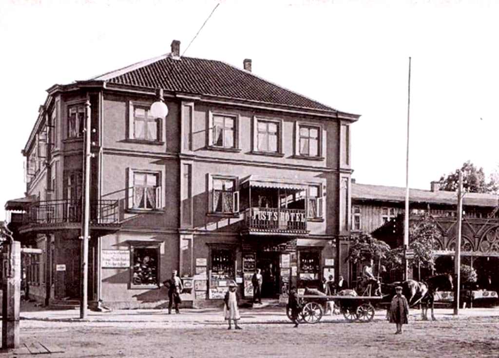 На месте дома под № 1 на Курортном проспекте когда-то находился известный Отель "Юст"