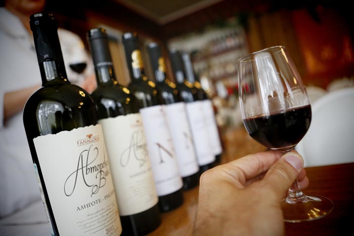 Вина Кубани - отличный подарок из Сочи