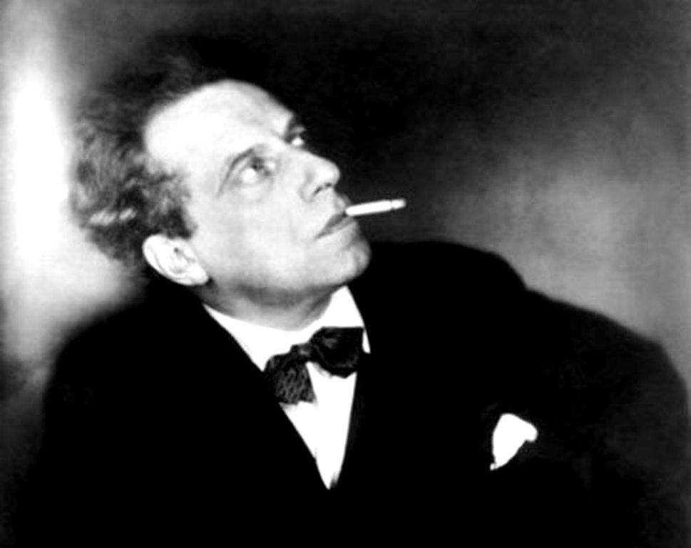 Театр, возглавляемый Мейерхольдом, функционировал до 1938 года