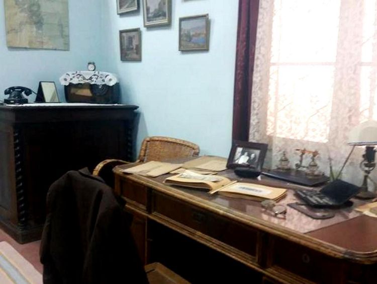 О деятельности и жизни В.Данини можно узнать в экспозиции, ему посвященной