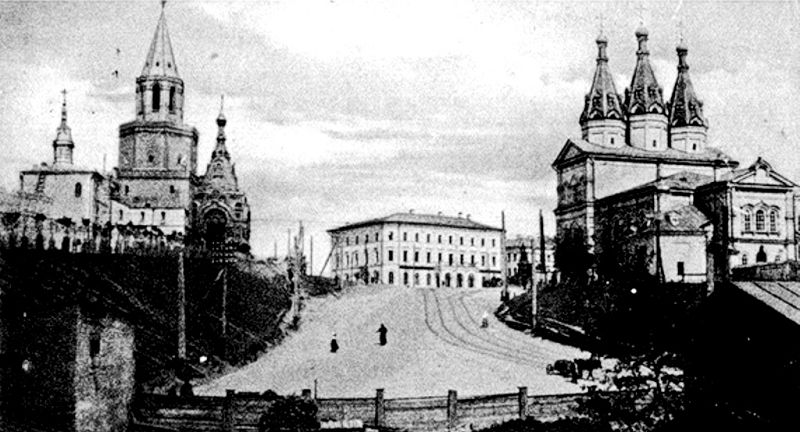 Монастырский Ивановский комплекс очень гармонировал с храмовым комплексом Кремля