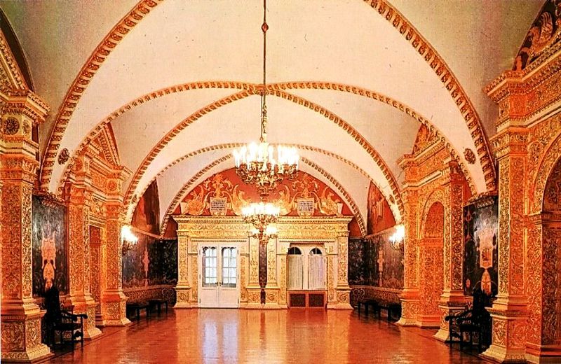 Роспись Святых сеней была сделана в 19 столетии