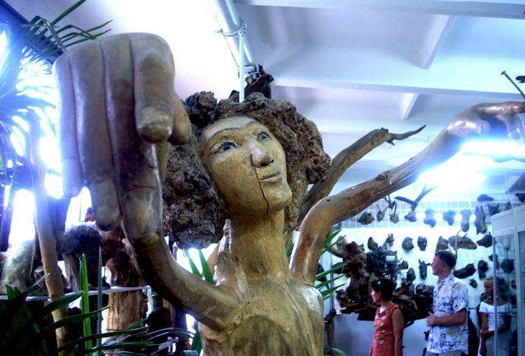 Экспонаты музея позволяют окунуться в мир волшебства и фантазии