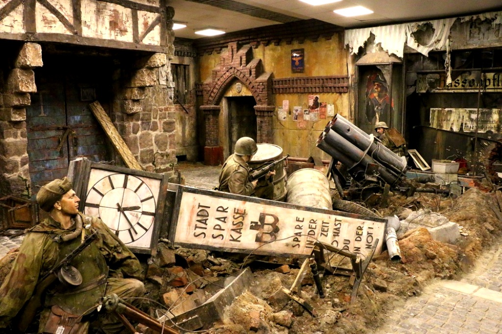 Взятию Кёнигсберга советскими войсками весной 1945 года посвящена отдельная экспозиция