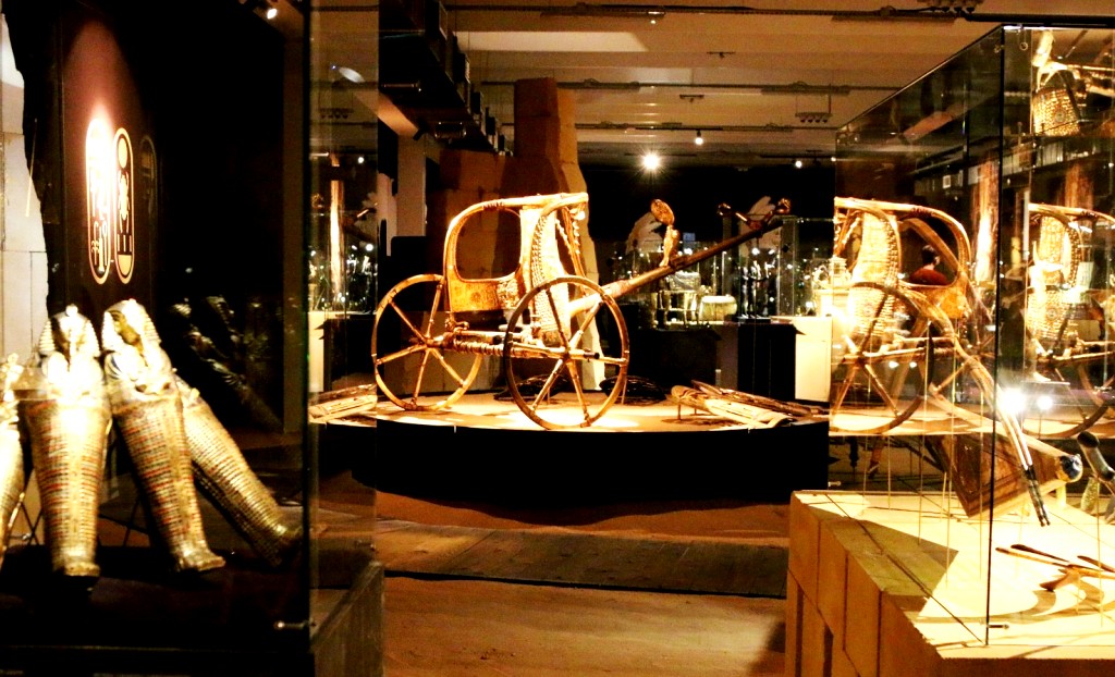 Сегодня на выставке 10 павильона можно погрузиться в мир египетских мумий и фараонов