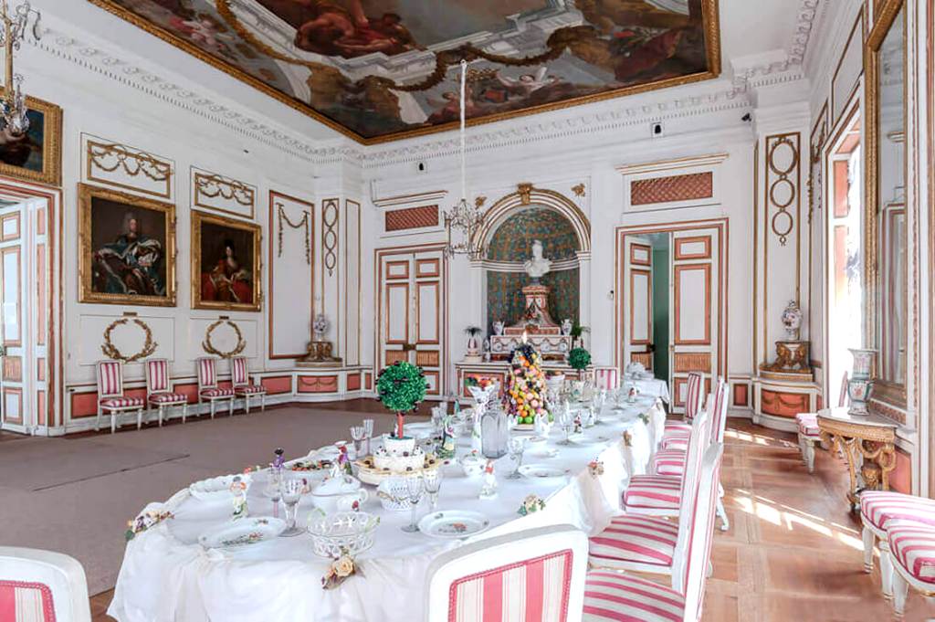 Дворцовые интерьеры Летнего дворца Шереметьевых сохранились очень хорошо