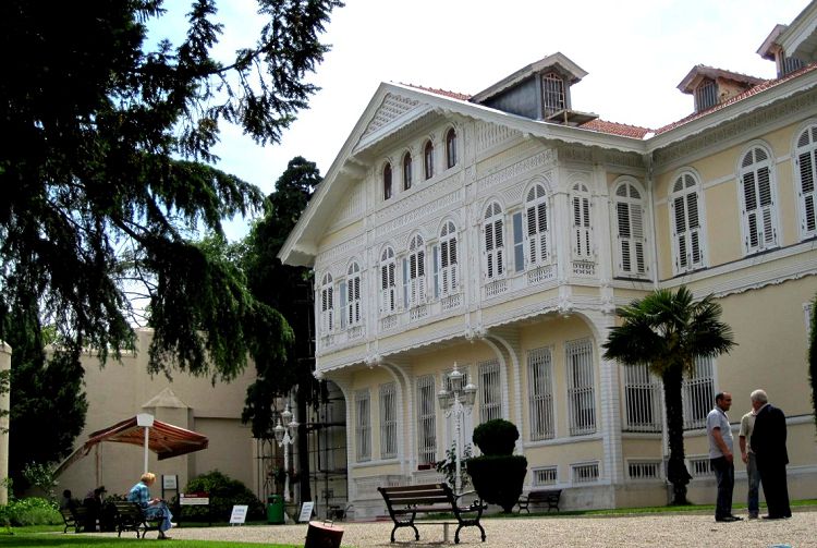 Киоск Шале создавался в качестве резиденции для размещения иностранных гостей