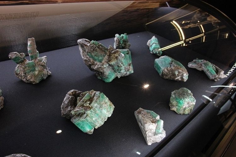 В Изумрудной комнате