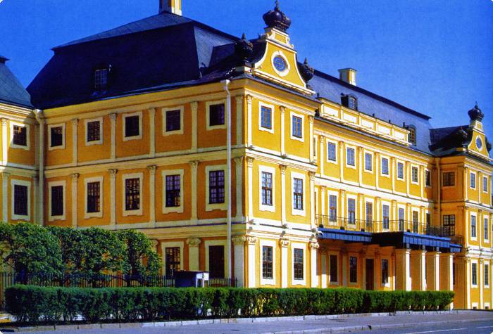 Побывать в первом Санкт-Петербургском дворце хотя бы раз нужно обязательно