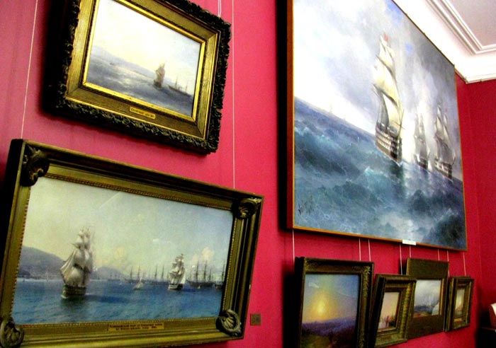 Морская тематика - излюбленное направление творчества мастера