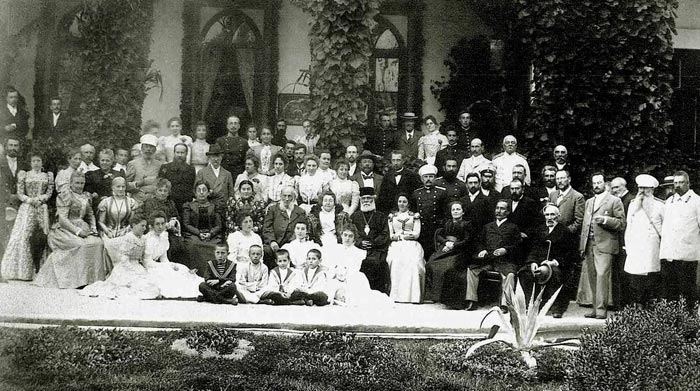 Айвазовский с многочисленной родней и близкими в имении Шейх-Мамай