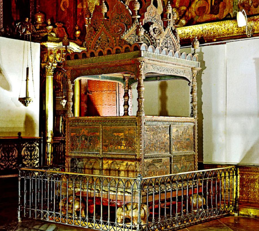 Царское место для молений или Мономахов трон - настоящее произведение искусства