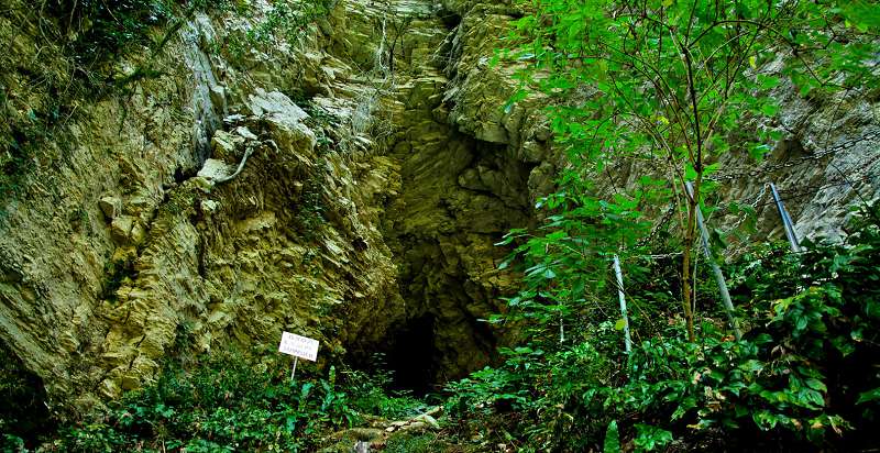 Вход в пещеру находится на маршруте Большого кольца