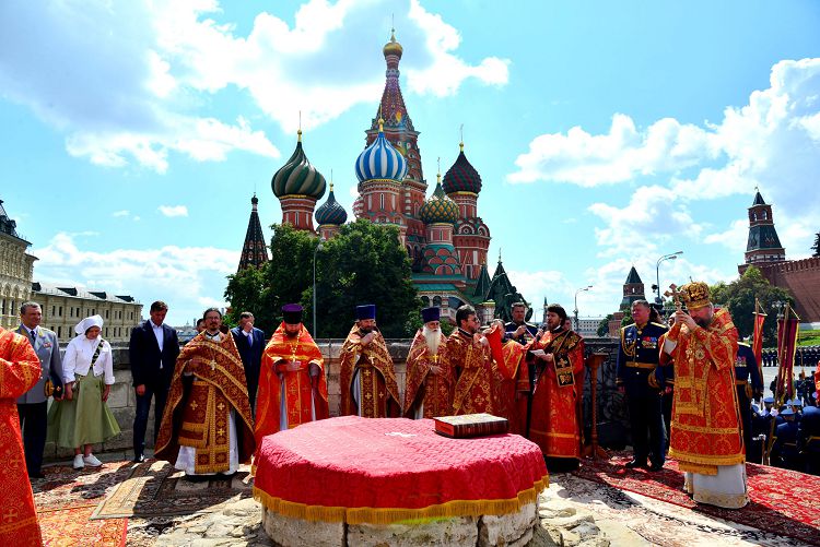 В наши дни богослужения на Лобном месте довольно редкое явления