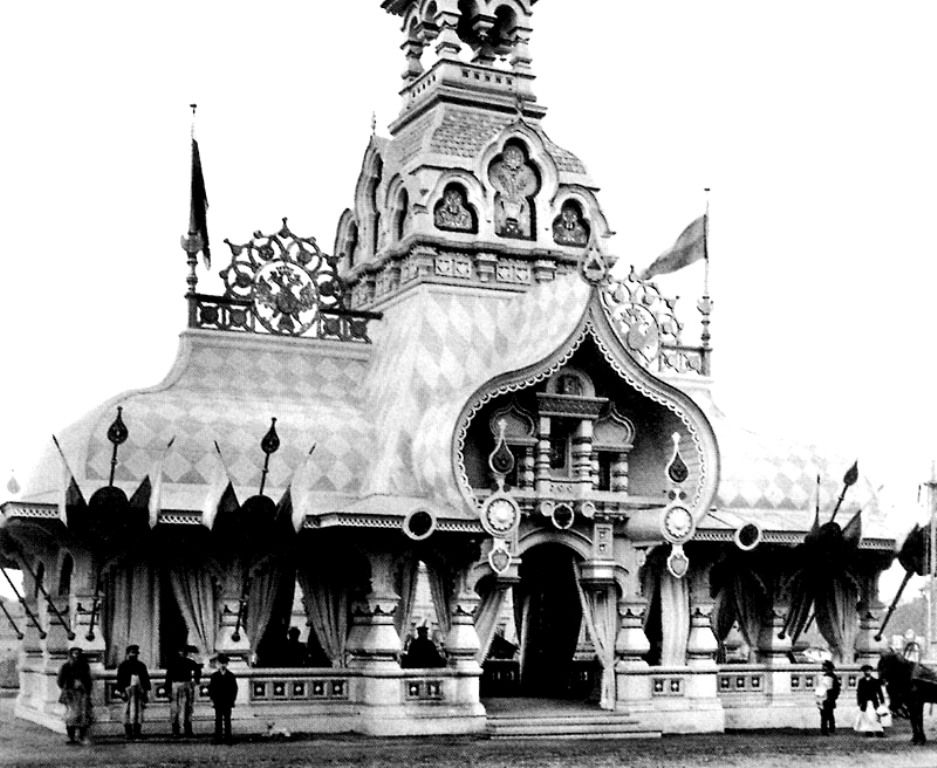 К коронации Николая Второго Триумфальная площадь украшалась красивыми павильонами