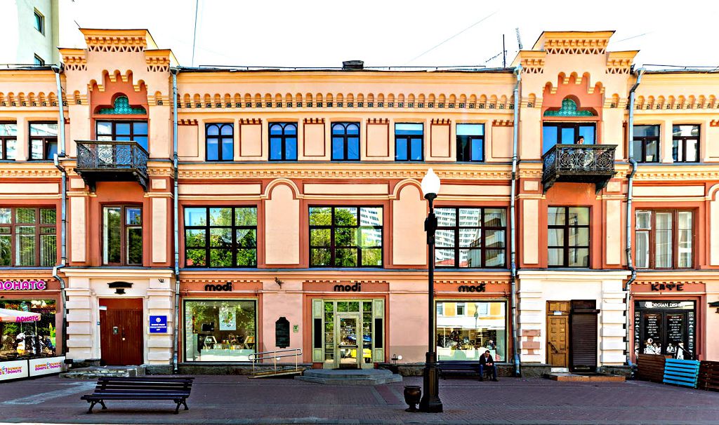 Дом № 25 имеет долгую и богатую историю