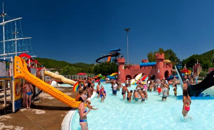 В Семейном бассейне время пролетает незаметно!