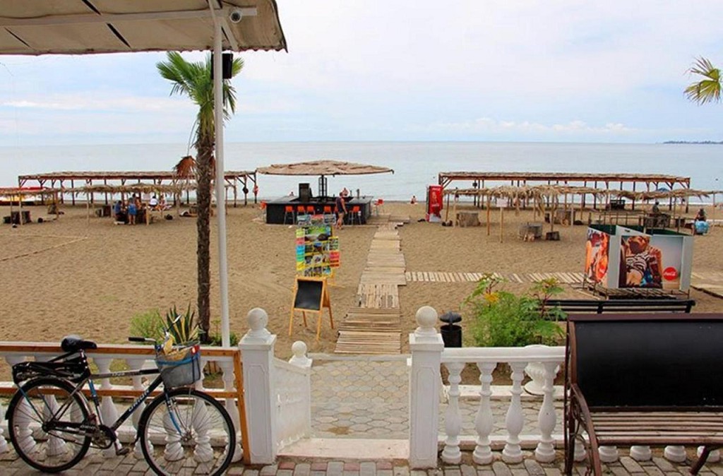 Песчаный пляж Мокко - Абхазский парадайс