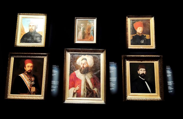 В портретной галерее представлены все до одного правители Османской империи