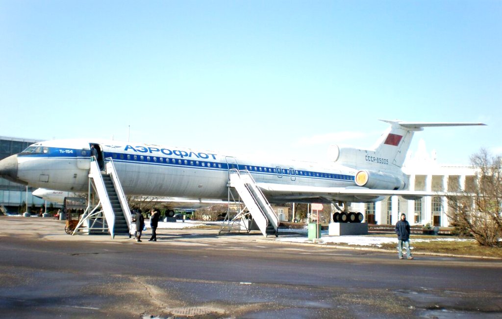 Самолет-музей ТУ-154 был сдан в металлолом