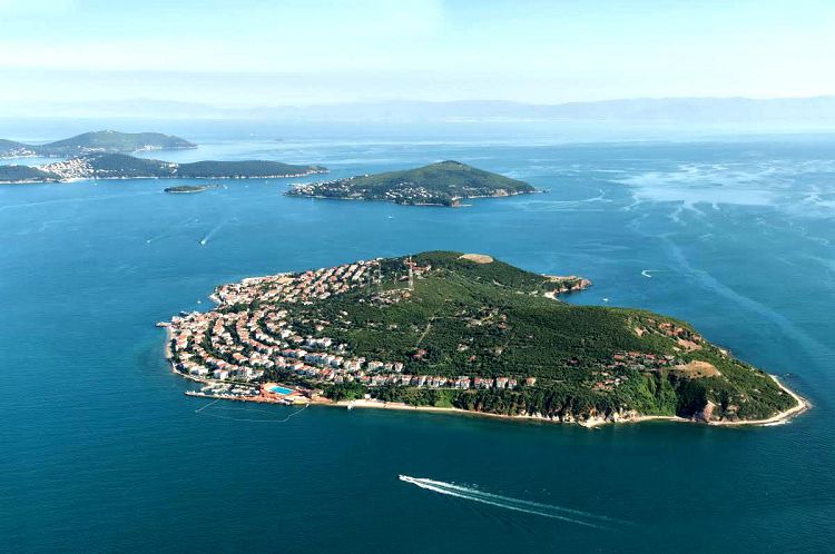 Принцевы острова - одно из популярнейших туристических направлений