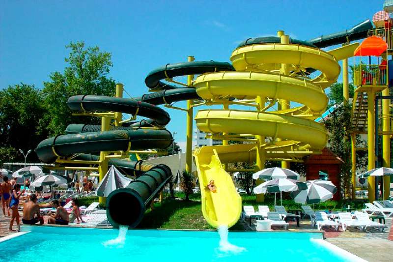 "Боа" и "Черная быра" являются самыми протяженными спусками в Аквапарке