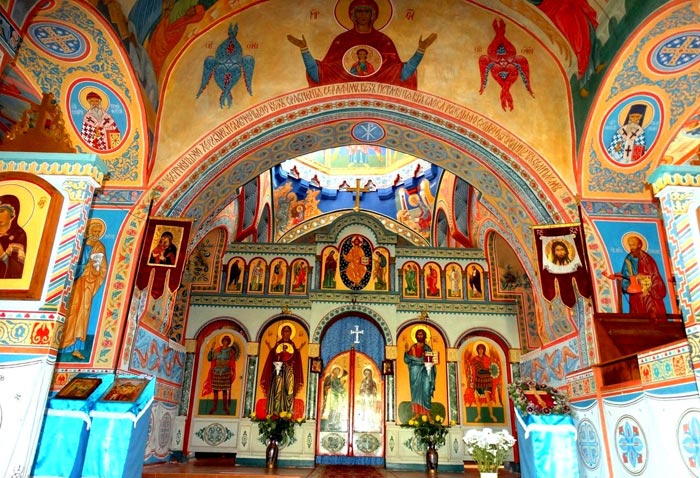 Восстановленная роспись Введенского храма