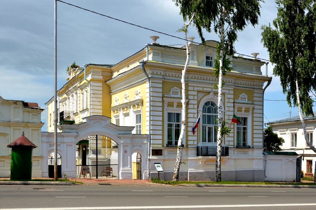 В бывшем купеческом особняке находится Музей истории Чистополи В бывшем купеческом особняке находится Музей истории Чистополи