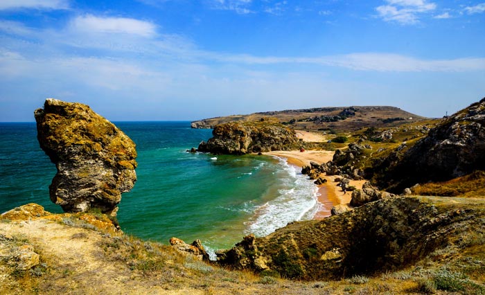 Один из фантастических видов Генеральских пляжей