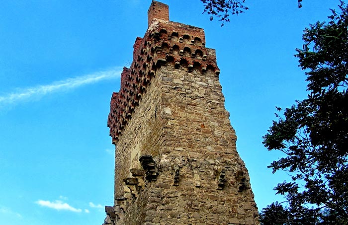 Башня Св.Константина - одиночный бывшей внешней линии обороны