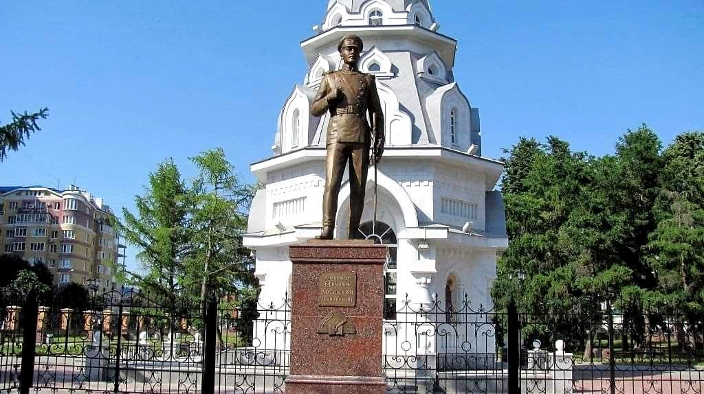 Памятник А.Котомкину-Савинскому на Бульваре Чавайна был установлен в 2013 году