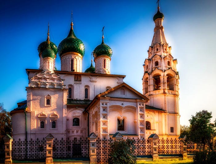 Церковь Ильи Пророка - шедевр архитектуры 17 века
