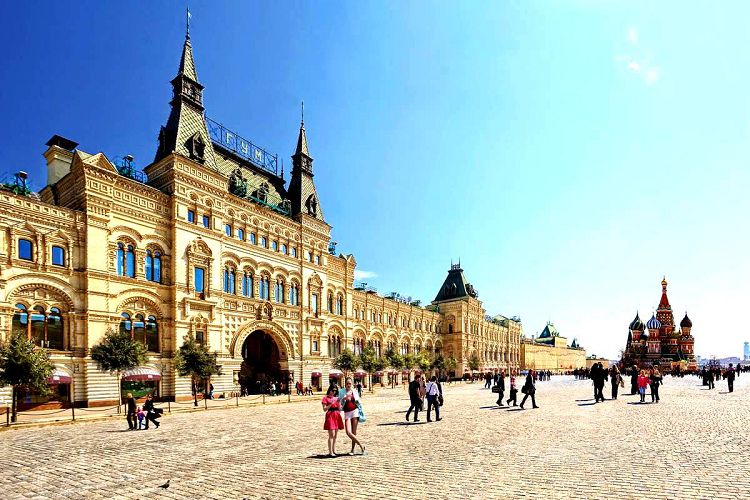 Возведение Торговых рядов оформило северо-восточную границу Красной площади