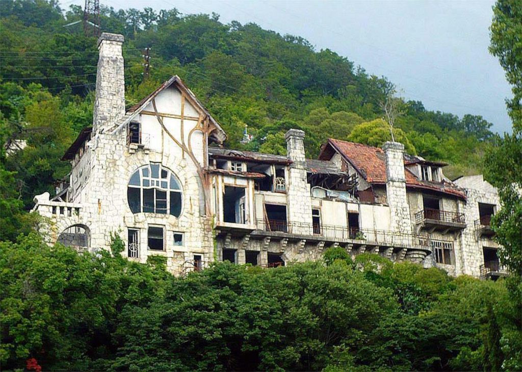 Замок принца Ольденбургского в декабре