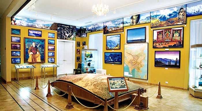 Выставочный зал в Михайловской галереи