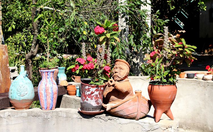 А с гончарного круга сходят совершенно разнообразные и симпатичные изделия