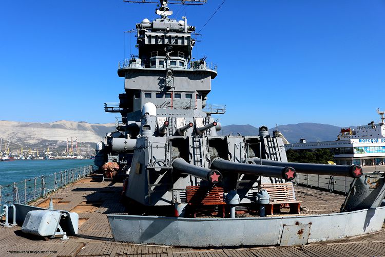 История данного морского гиганта интересна и даже уникальна