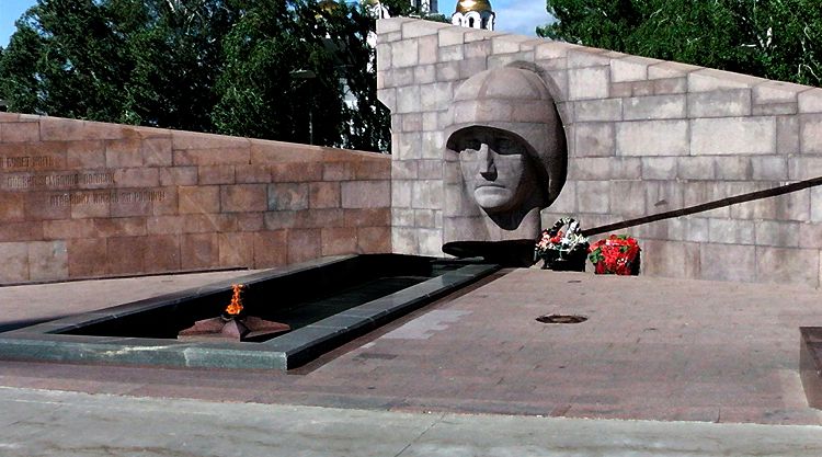 памятн скорб матери.jpg