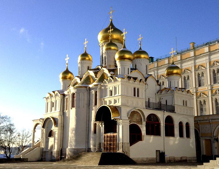 Благовещенский собор Московского Кремля возведен отечественными зодчими