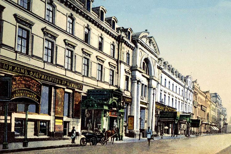 Только об истории "Славянского базара" можно написать целый роман