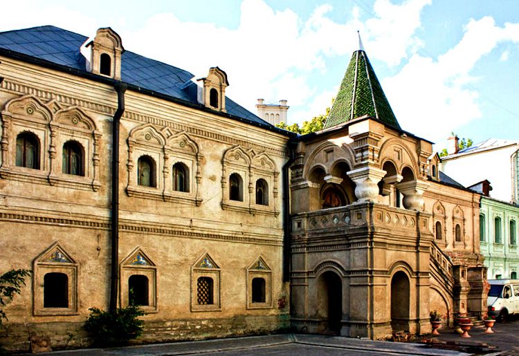 Здание Правильной палаты 17 века сохранилось до наших дней несмотря на испытания