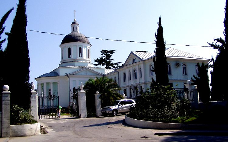 Крестильня Иверской Богоматери появилась при Соборе в 90-е годы 20 века