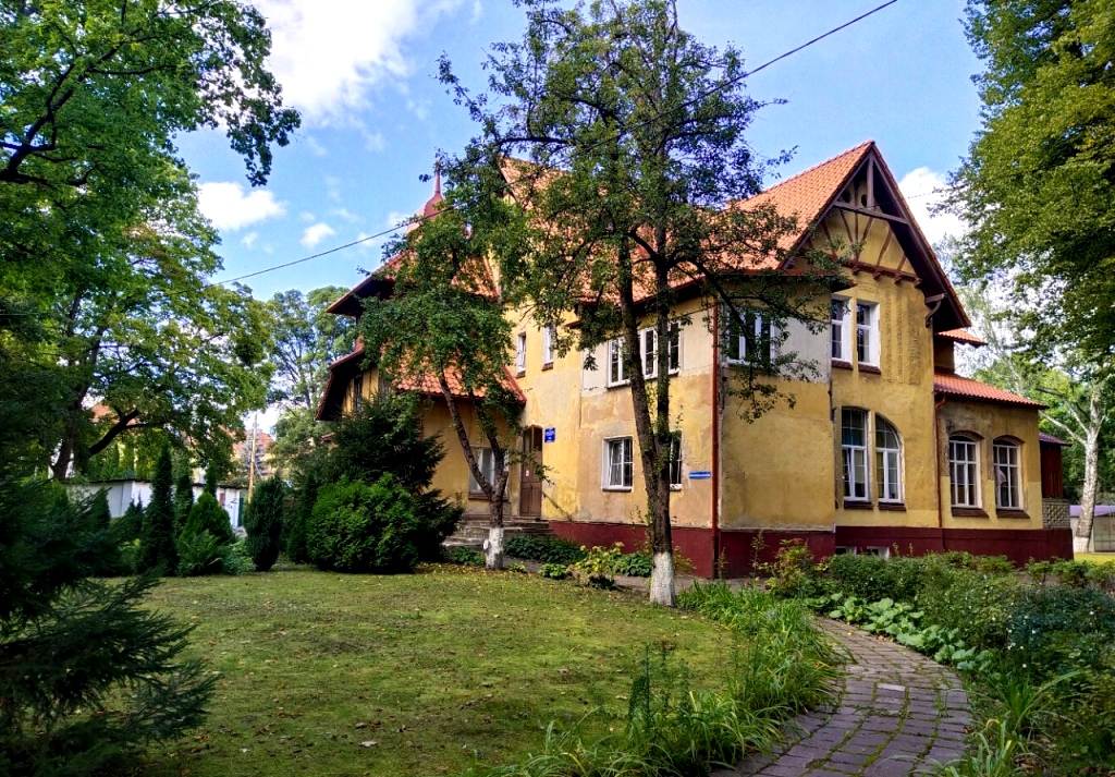 Сегодня многие виллы еще ждут своего возрождения в новом историческом времени