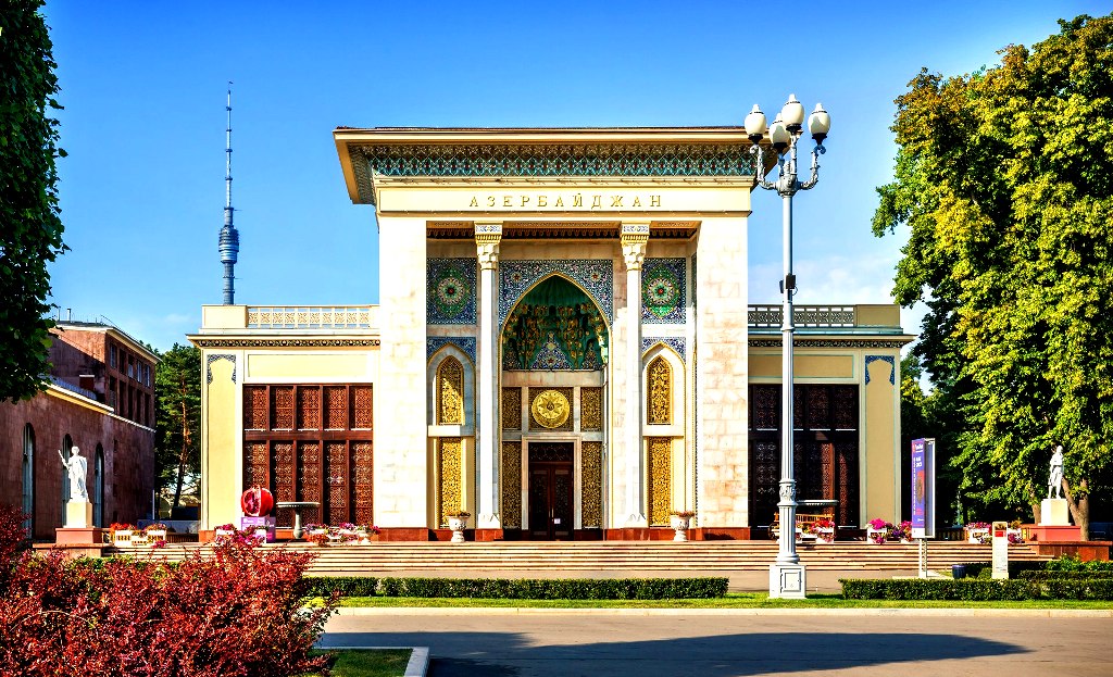 Павильон "Азербайджан" использовался впоследствии как "Вычислительная техника"