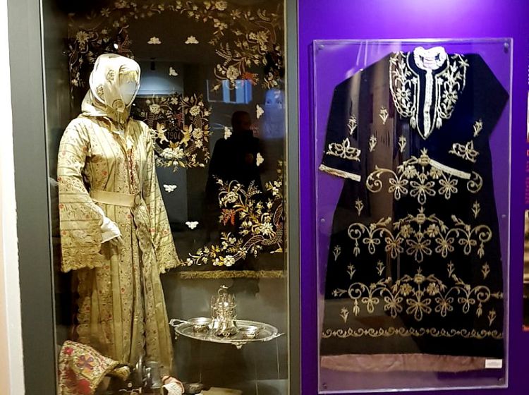  Еврейский музей содержит очень интересные и оригинальные экспонаты