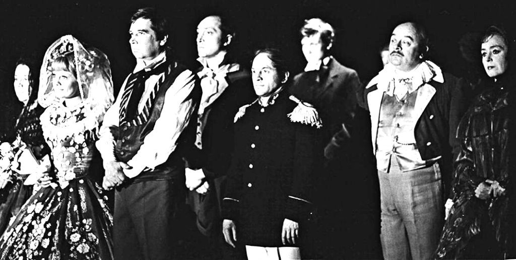 В постановках А.Эфроса были задействованы известные актеры