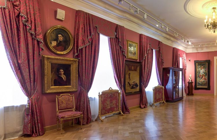 Экспонаты картинной галереи