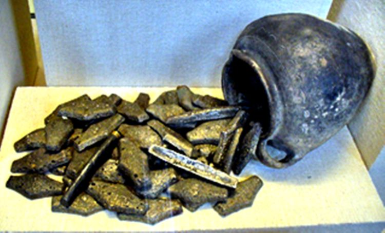 Гривны в виде серебряных палочек имели популярность в торговле в 12-14 веках